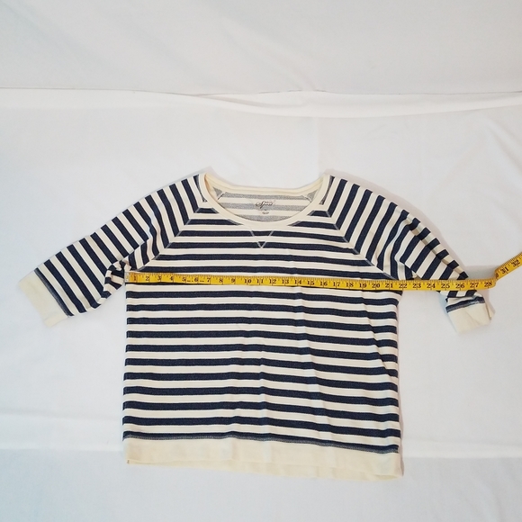 Cute sporty top - Picture 5 of 7